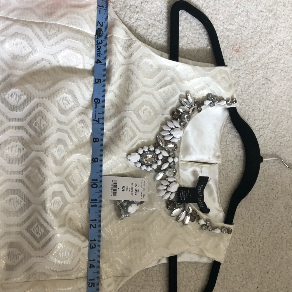 Dress - Picture 3 of 4